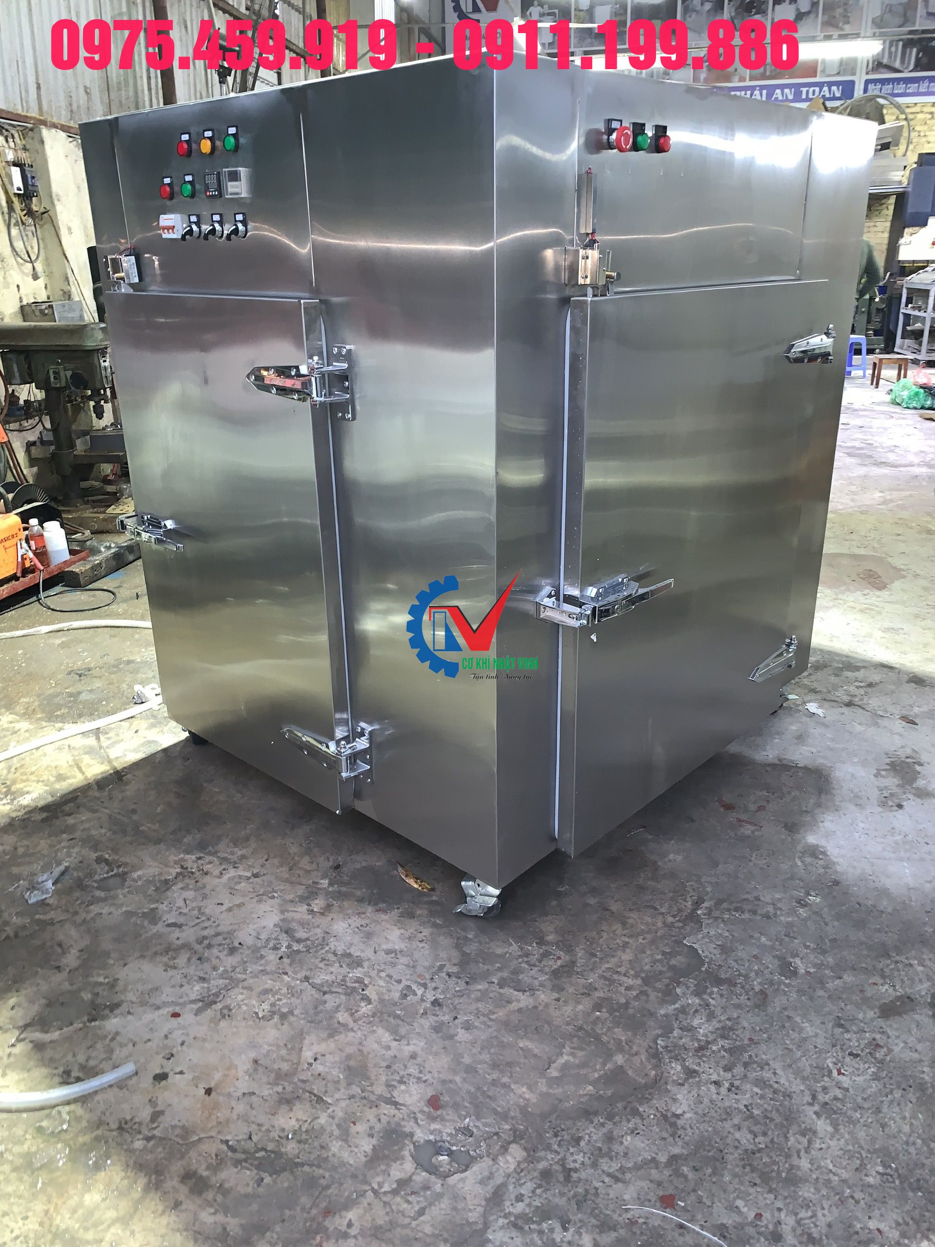Tủ sấy khí nóng tuần hoàn hai cánh đối diện