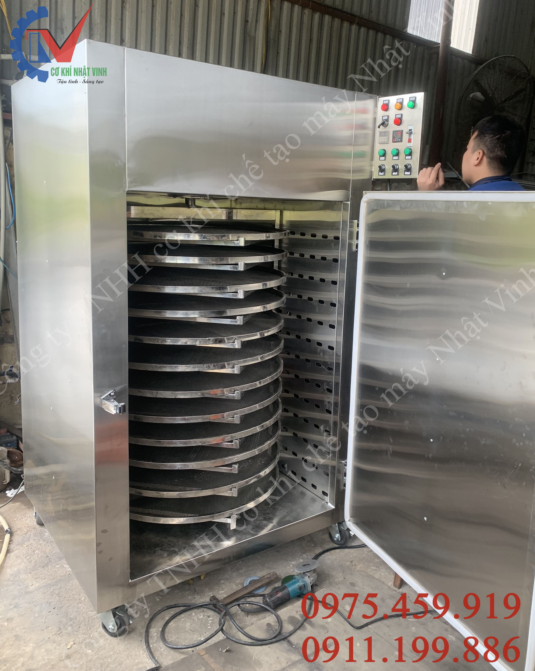 TỦ SẤY KHÔ THỰC PHẨM: KHAY TRÒN TỰ XOAY, THỰC PHẨM KHÔ ĐỀU MỌI VỊ TRÍ
