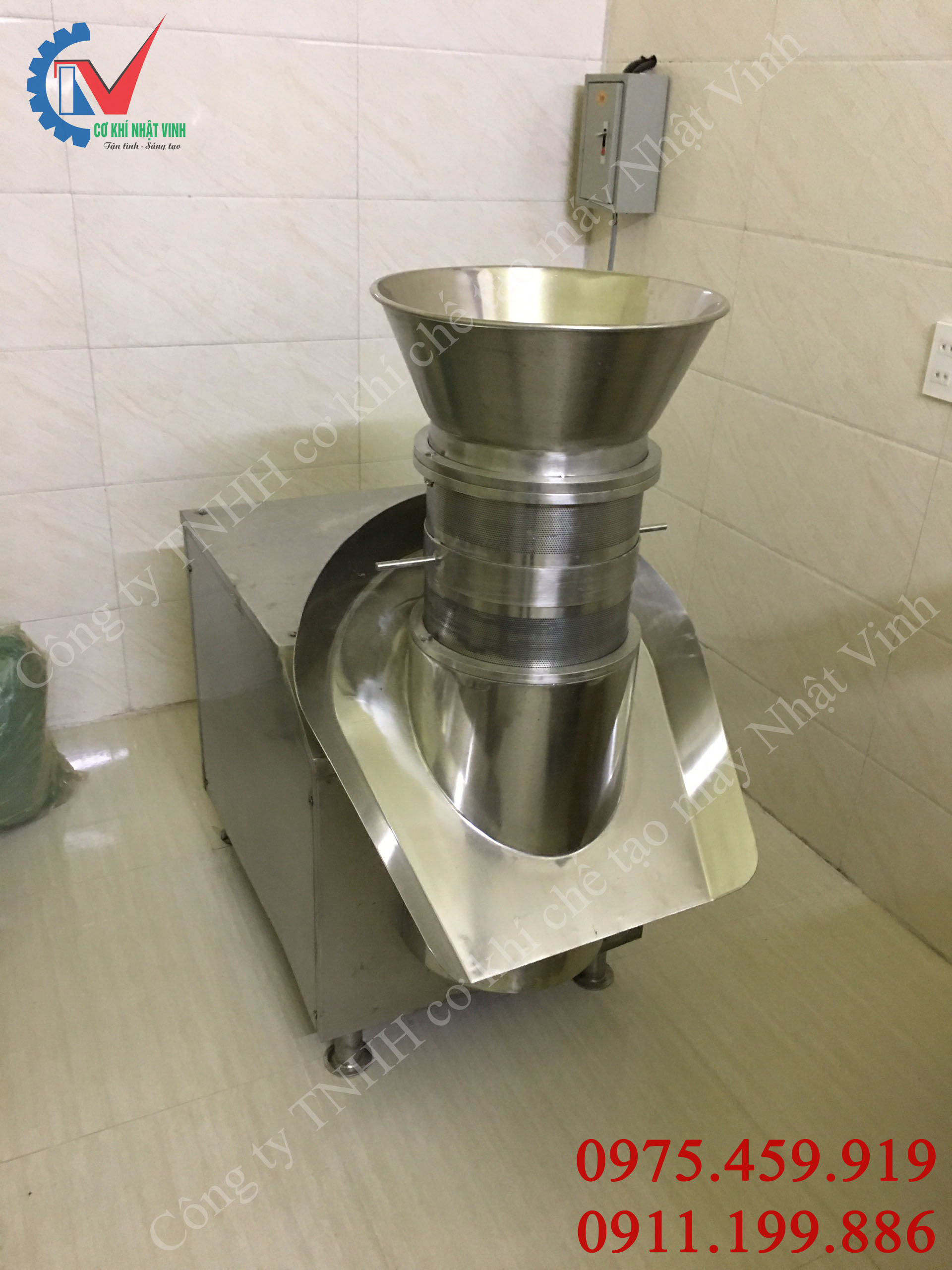 Máy tạo hạt cốm dạng sàng kiểu quay trong